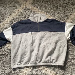 a medium eagle quarter zip.